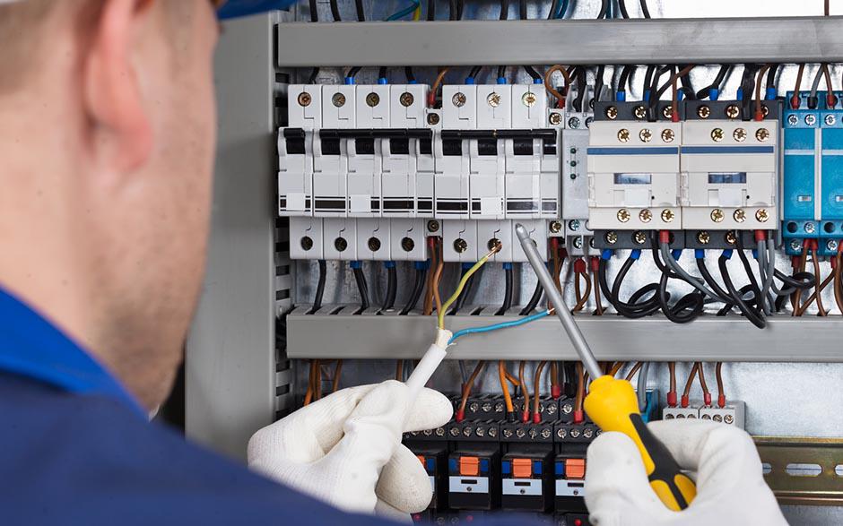 électricien de maintenance Versailles